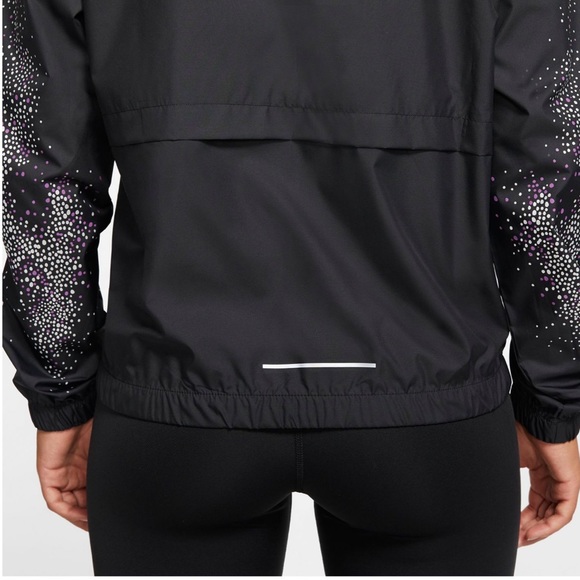 Nike Essential Water Repellent Hooded Run jacket - Picture 5 of 12